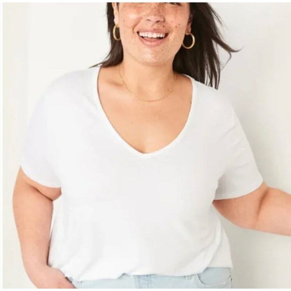 Old Navy White Luxe V-Neck T-Shirt Women's Size XL Excellent very gently used co